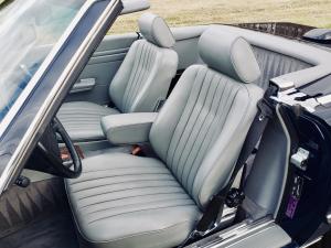Mercedes-Benz 560 SL 1986 года  (NA)